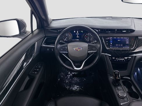 Used 2021 Cadillac XT6 Premium Luxury image 17