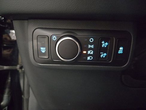 Used 2023 Ford Mustang Mach-E Select image 29