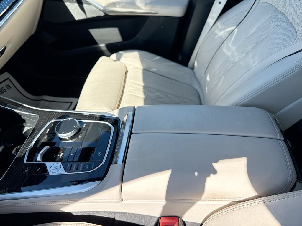 Used 2024 BMW X5 xDrive40i w/ M Sport Package AWD/4WD image 26