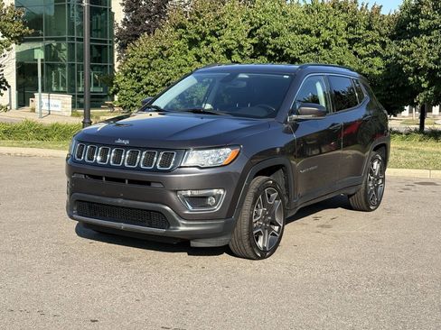 Used 2020 Jeep Compass Limited AWD/4WD image 3