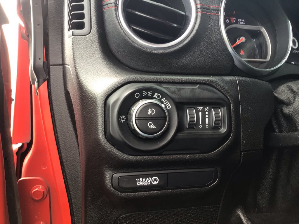 Used 2020 Jeep Gladiator Rubicon AWD/4WD image 17