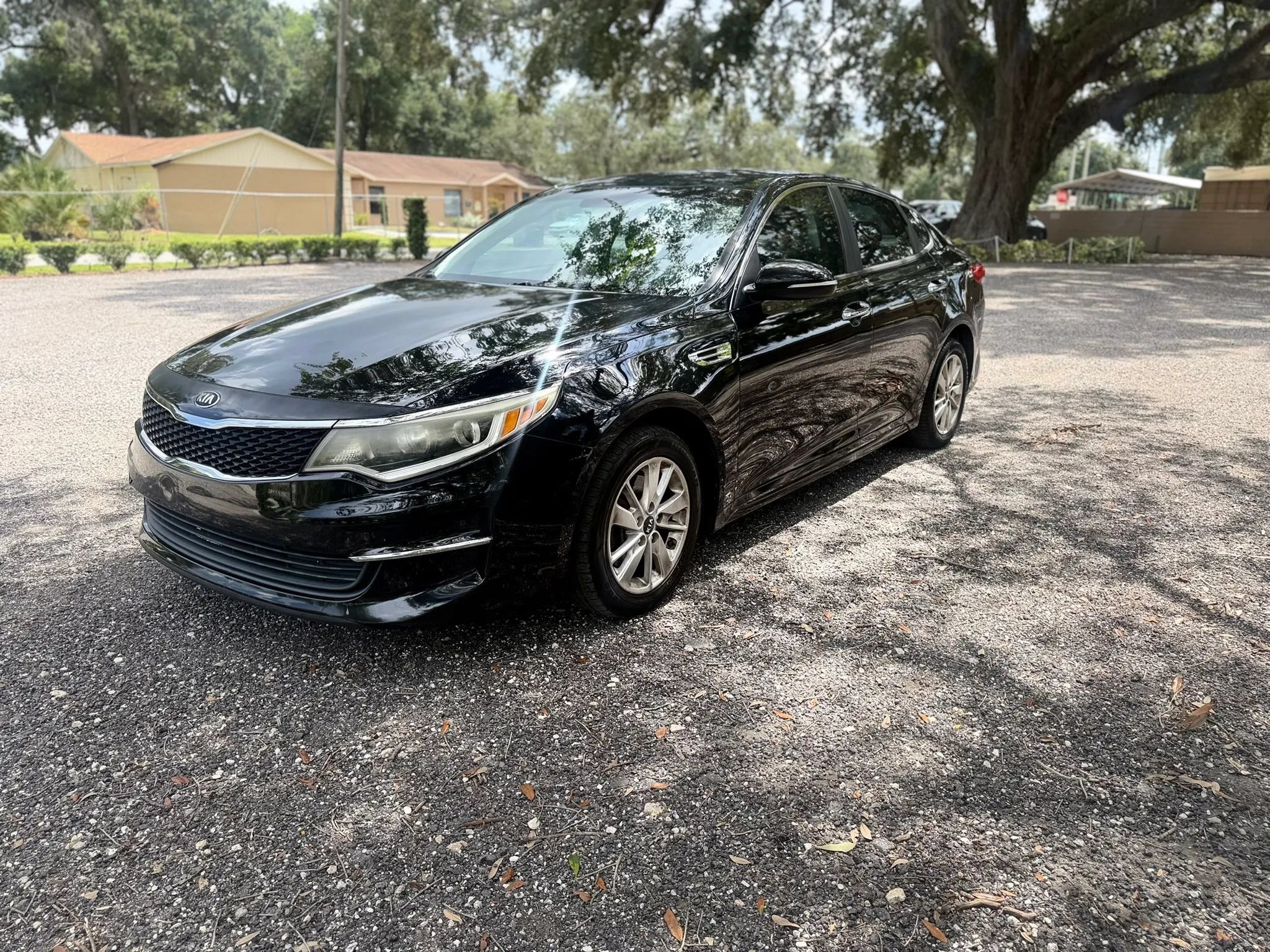 Used 2016 Kia Optima LX FWD image 1