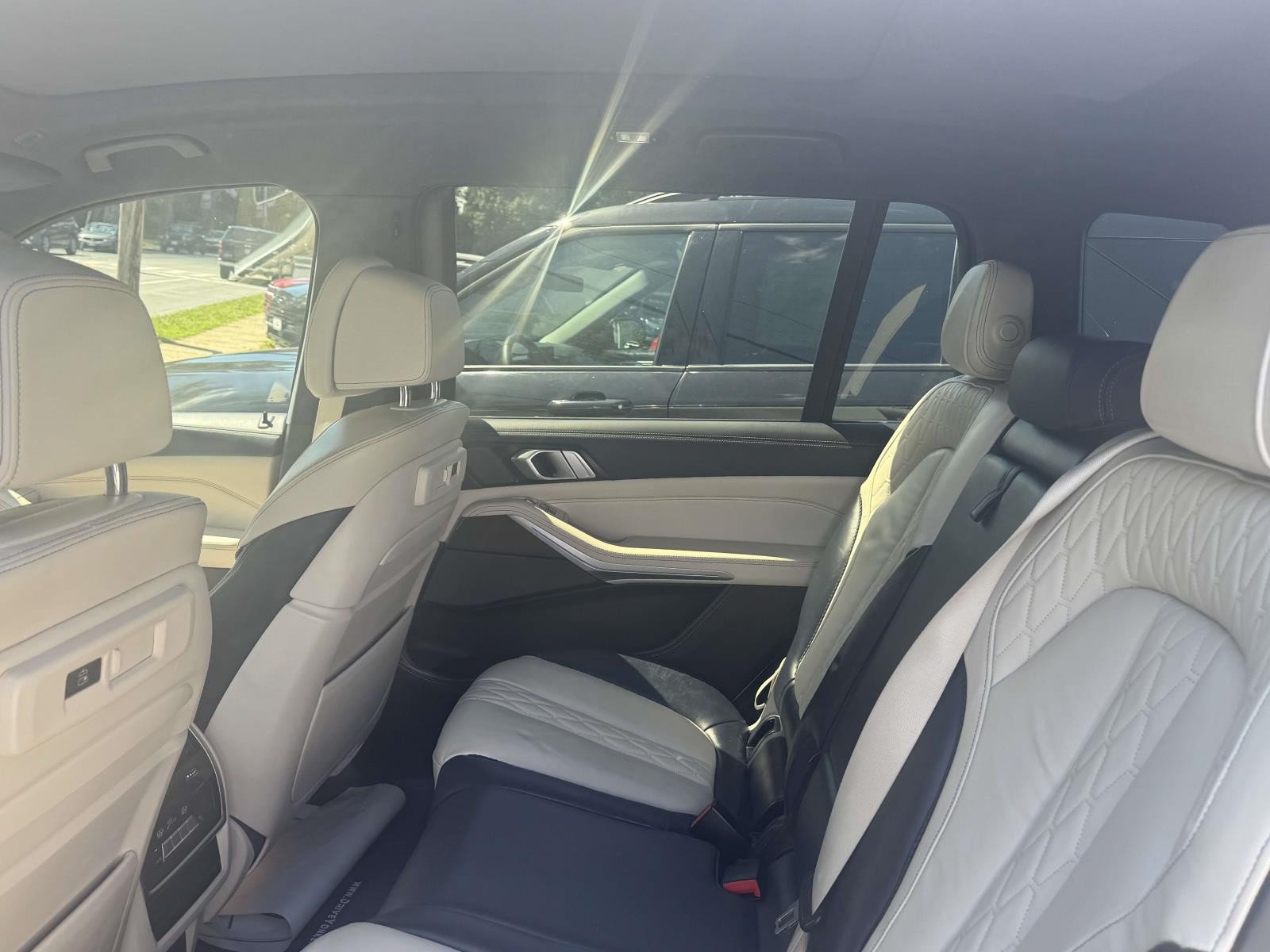 Used 2020 BMW X7 M50i AWD/4WD image 12