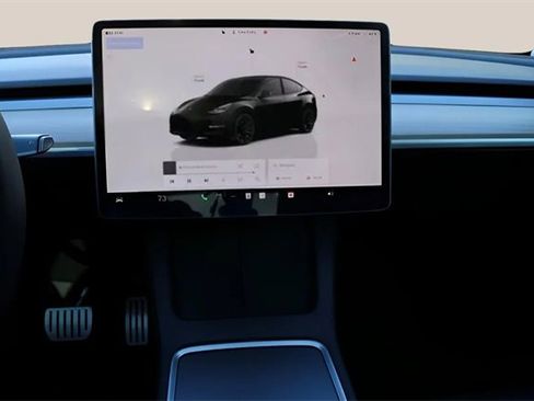 Used 2023 Tesla Model Y Performance image 19