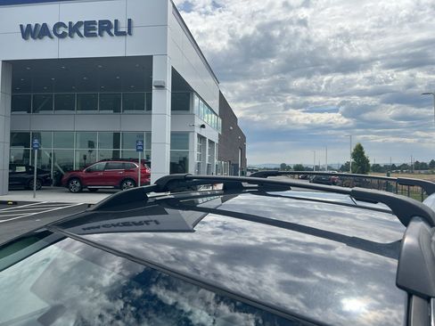 Used 2016 Subaru Crosstrek 2.0i Premium AWD/4WD image 32