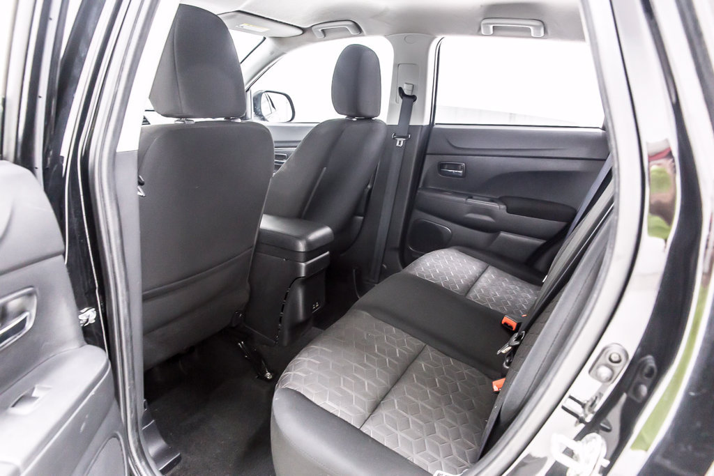 Used 2022 Mitsubishi Outlander Sport LE AWD/4WD image 28