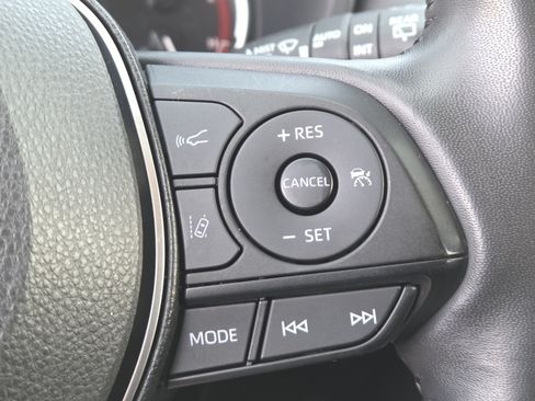 Used 2021 Toyota RAV4 Limited AWD/4WD image 11