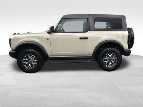 New 2025 Ford Bronco Badlands image 5
