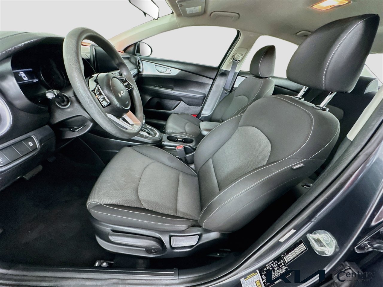 Used 2023 Kia Forte LXS FWD image 19
