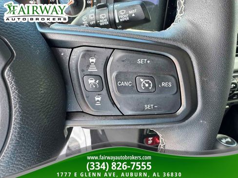 Used 2025 Jeep Wrangler Unlimited Rubicon w/ Convenience Group image 20