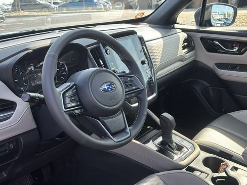 Used 2025 Subaru Forester Limited AWD/4WD image 25