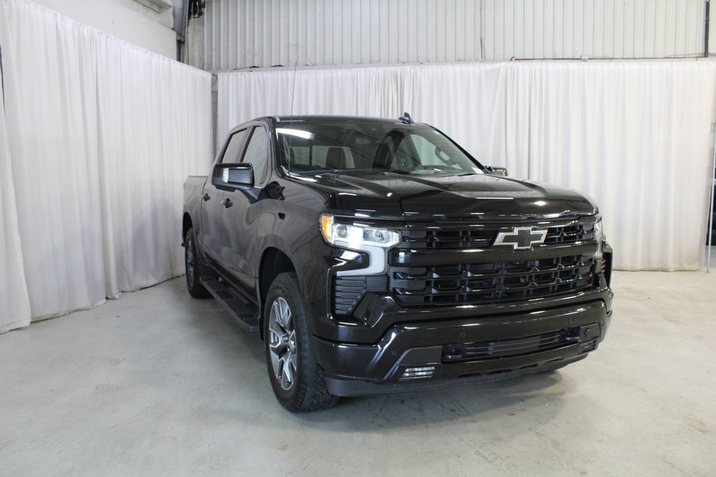Used 2024 Chevrolet Silverado 1500 RST AWD/4WD image 36