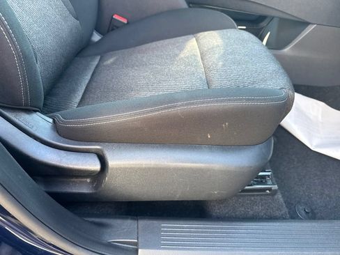 Used 2025 Nissan Rogue SV FWD image 36