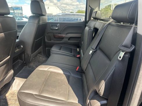 Used 2018 GMC Sierra 2500 SLT w/ Driver Alert Package AWD/4WD image 9