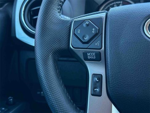Used 2022 Toyota Tacoma SR5 image 28