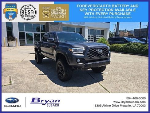 Used 2020 Toyota Tacoma TRD Off-Road w/ Technology Package AWD/4WD image 1