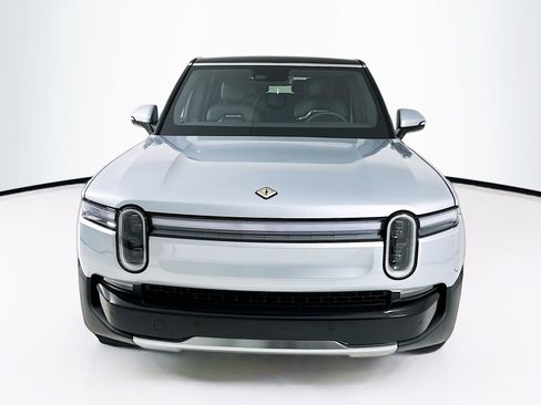 Used 2026 Rivian R1S Adventure AWD/4WD image 2