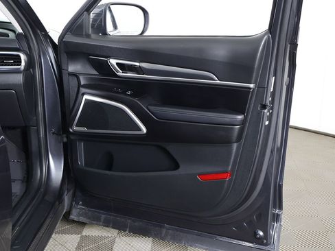 Used 2022 Kia Telluride LX AWD/4WD image 23