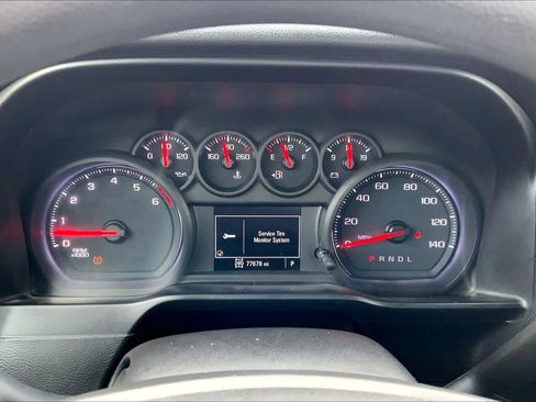 Certified 2019 Chevrolet Silverado 1500 Custom Trail Boss w/ Custom Convenience Package AWD/4WD image 23