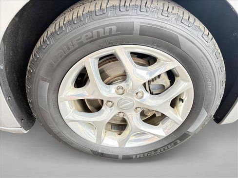 Used 2018 Chrysler Pacifica Limited FWD image 17