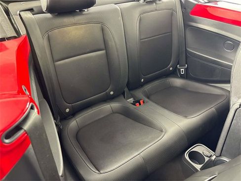 Used 2018 Volkswagen Beetle 2.0T S image 11