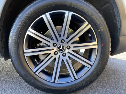 Used 2024 Mercedes-Benz GLE 350 4MATIC image 42