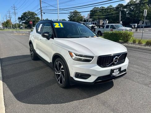 Used 2021 Volvo XC40 T5 R-Design w/ Climate Package AWD/4WD image 6