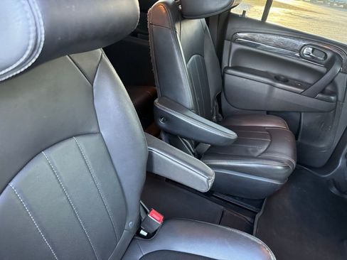 Used 2017 Buick Enclave Leather image 11