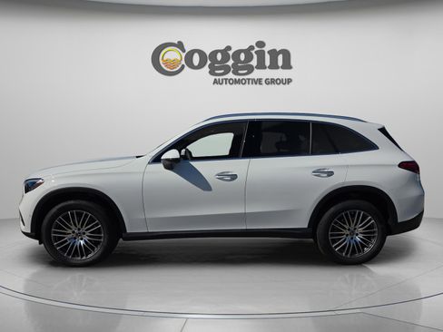 New 2026 Mercedes-Benz GLC 300 image 2