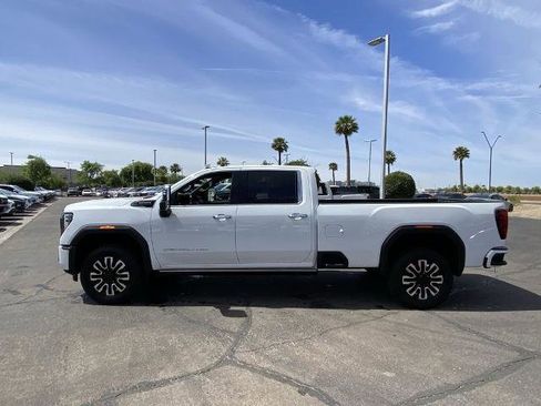 Used 2024 GMC Sierra 3500 Denali Ultimate AWD/4WD image 4