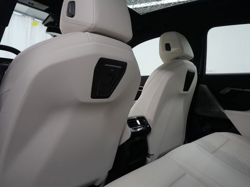 Used 2025 BMW 530i image 18