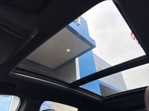 Used 2023 Chevrolet Equinox RS w/ RS Leather Package image 31