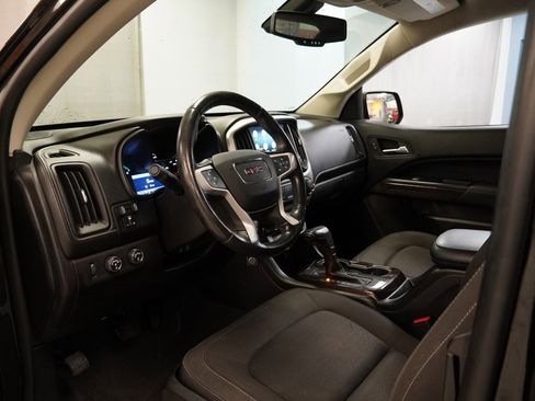 Used 2020 GMC Canyon SLE w/ Elevation Edition image 6