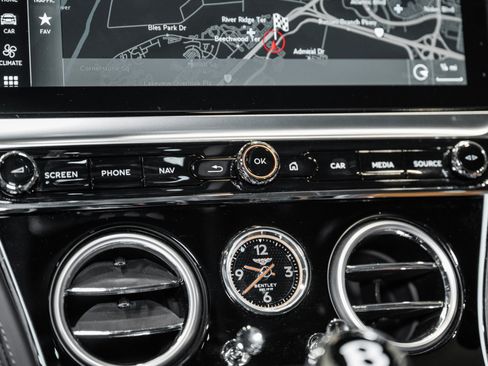 Certified 2024 Bentley Continental GT V8 AWD/4WD image 31