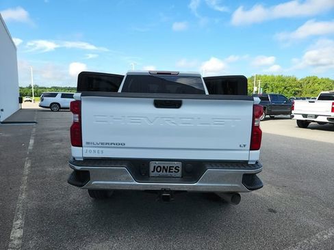 Used 2024 Chevrolet Silverado 2500 LT AWD/4WD image 17