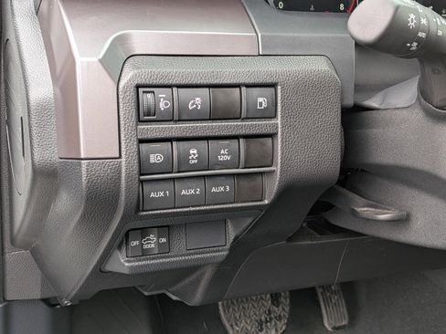 Certified 2025 Toyota Tacoma TRD Off-Road image 17