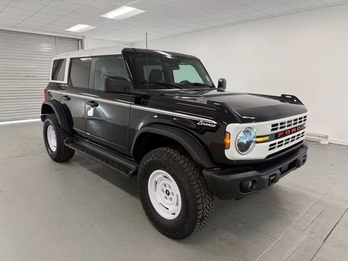 New 2025 Ford Bronco Heritage Edition image 3