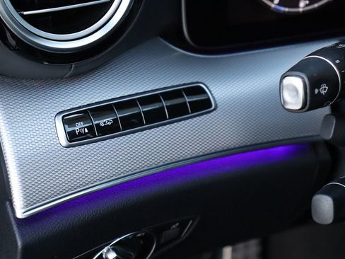 Used 2018 Mercedes-Benz E 63 AMG S image 37