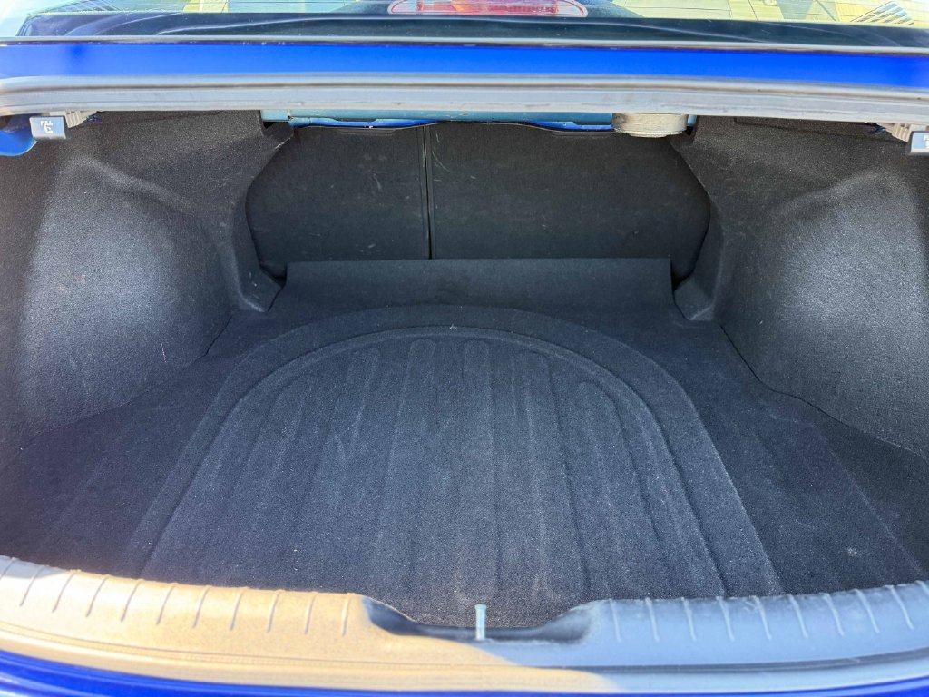 Used 2024 Hyundai Elantra Limited FWD image 16