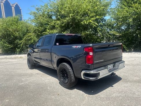 Used 2021 Chevrolet Silverado 1500 LT AWD/4WD image 18