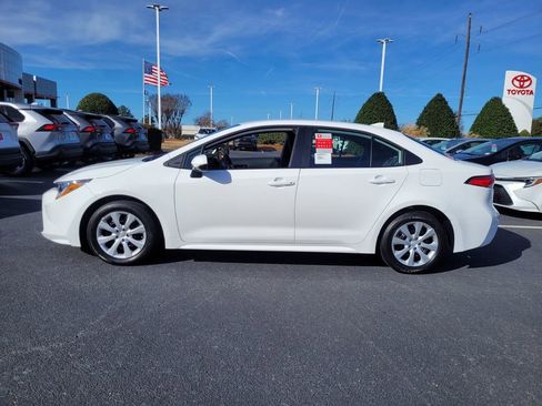 New 2026 Toyota Corolla LE image 4