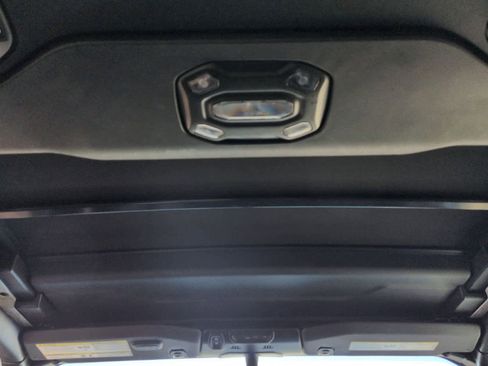 Used 2021 Jeep Wrangler Unlimited Sahara image 23