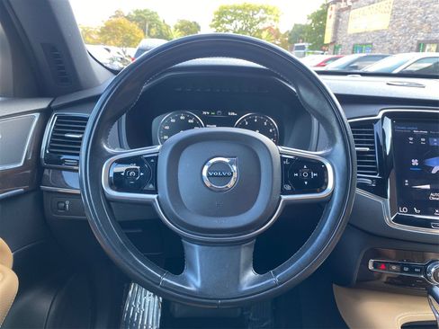 Used 2018 Volvo XC90 T6 Momentum w/ Convenience Package image 29