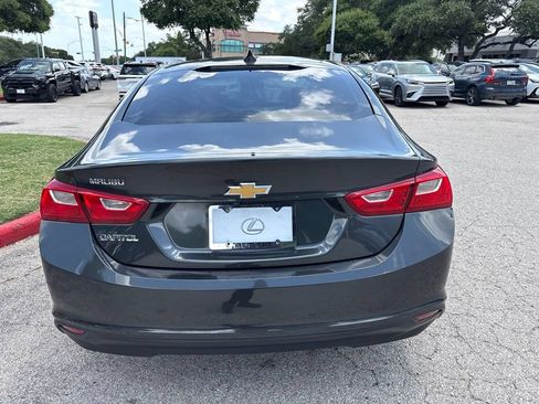 Used 2018 Chevrolet Malibu LS w/ LPO, Convenience Package 1 FWD image 4