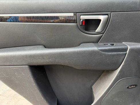 Used 2008 Hyundai Santa Fe Limited FWD image 11