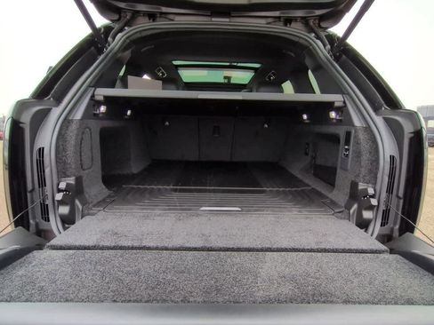 New 2026 Land Rover Range Rover SE image 35