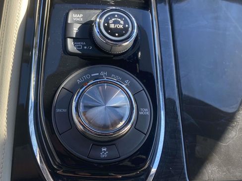 Used 2021 INFINITI QX80 Sensory w/ All-Season Package image 32