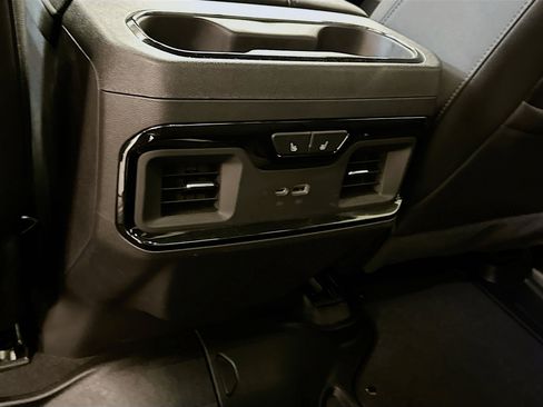 Used 2025 GMC Sierra 1500 AT4 image 28