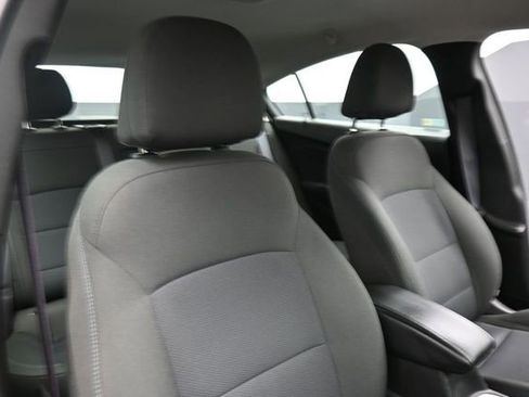 Used 2017 Chevrolet Cruze LT w/ Convenience Package FWD image 27