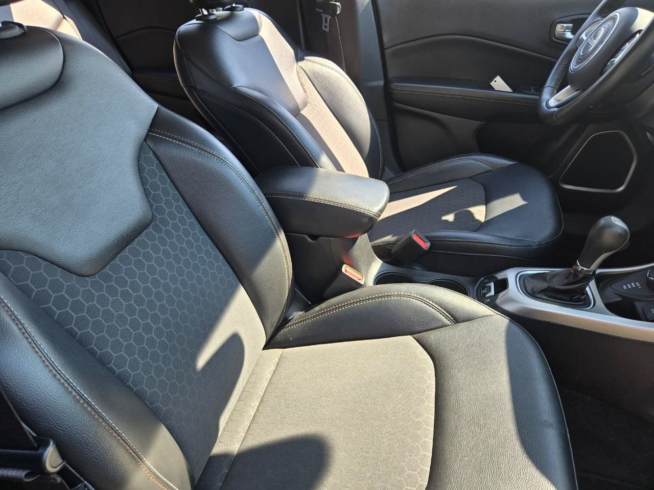 Used 2019 Jeep Compass Latitude AWD/4WD image 22